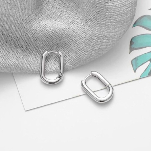 Minimalist sterling silver earrings small earrings hoop earrings - Picture 2 of 3